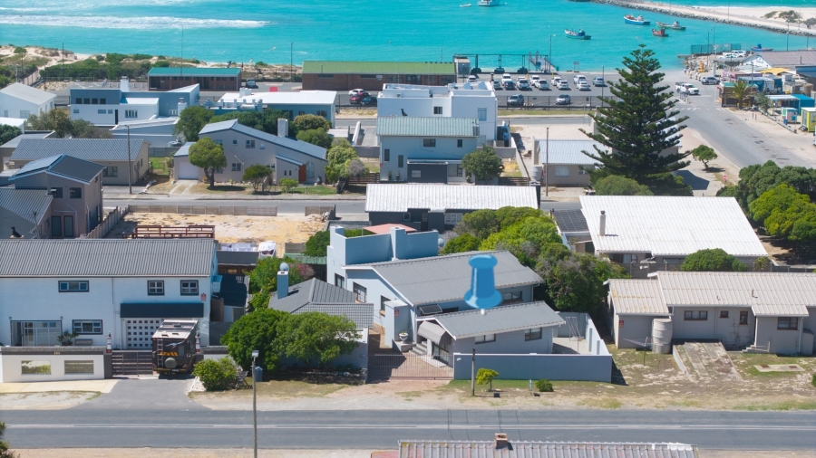 5 Bedroom Property for Sale in Struisbaai Western Cape